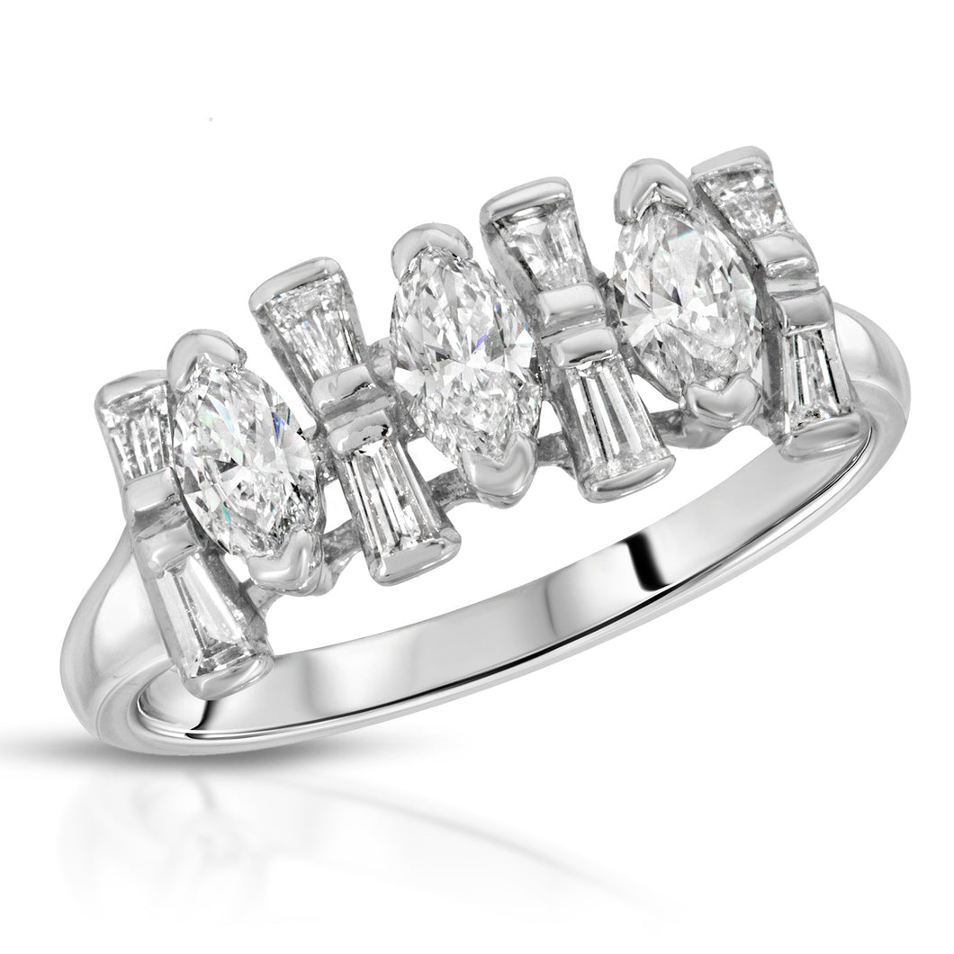 14k White Gold - Diamond Ring